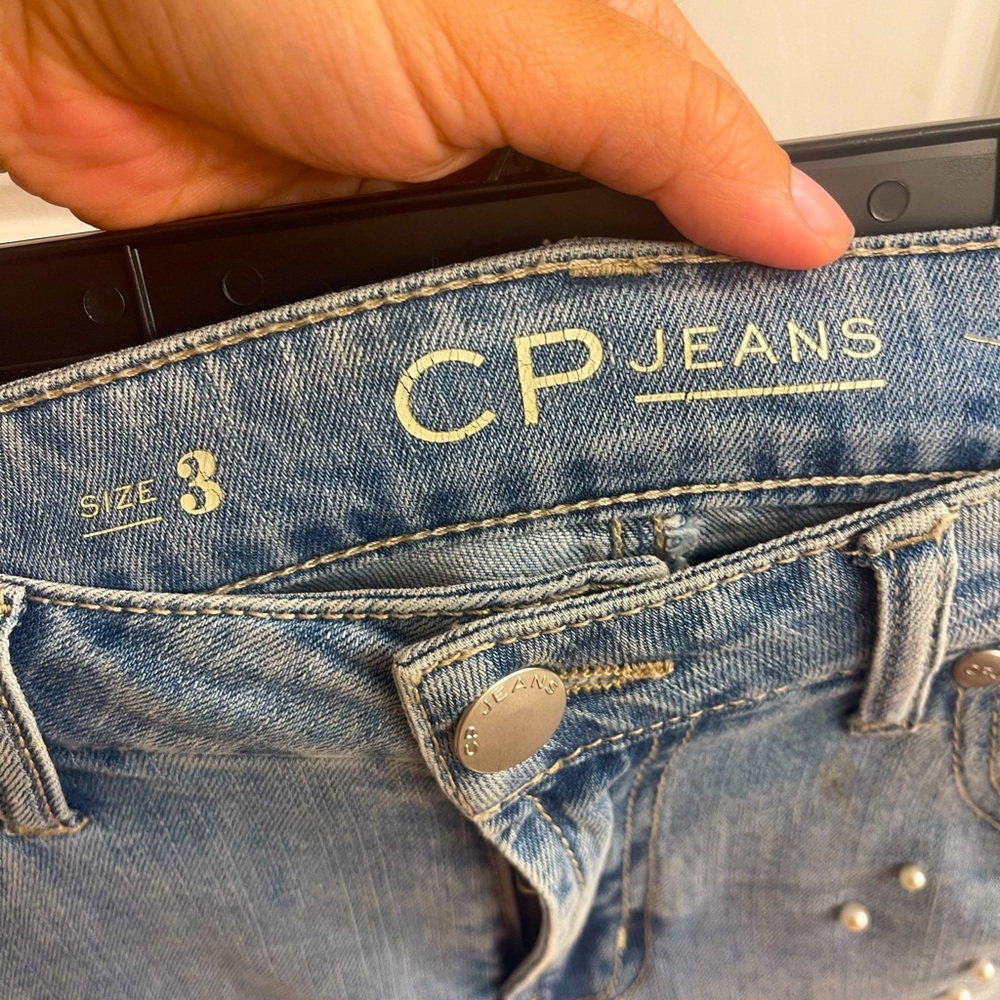 Denim skirt with pearls